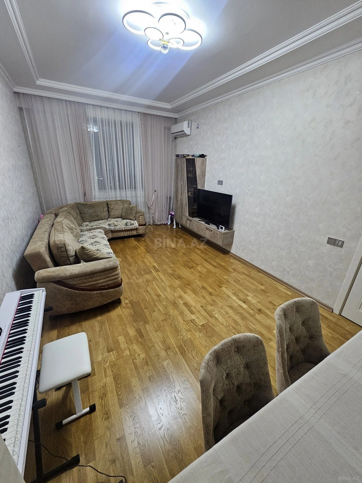 Satılır 2 otaqlı mənzil 69 m²