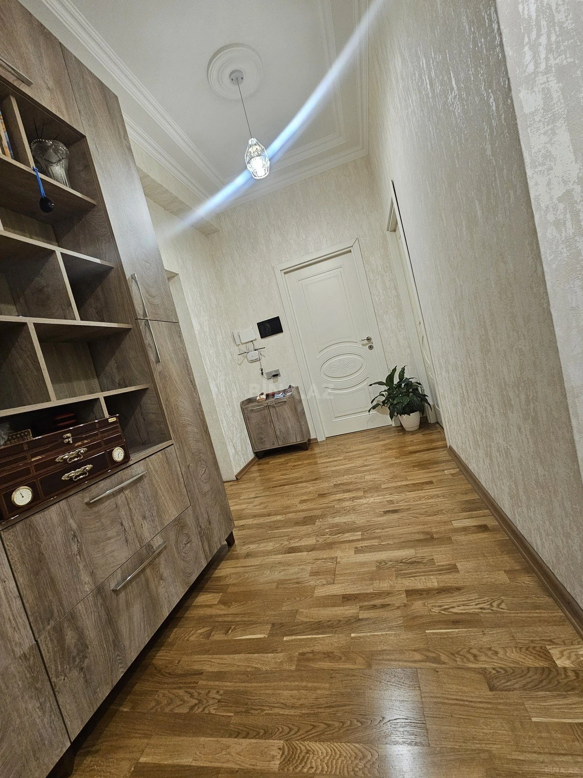 Satılır 2 otaqlı mənzil 69 m²