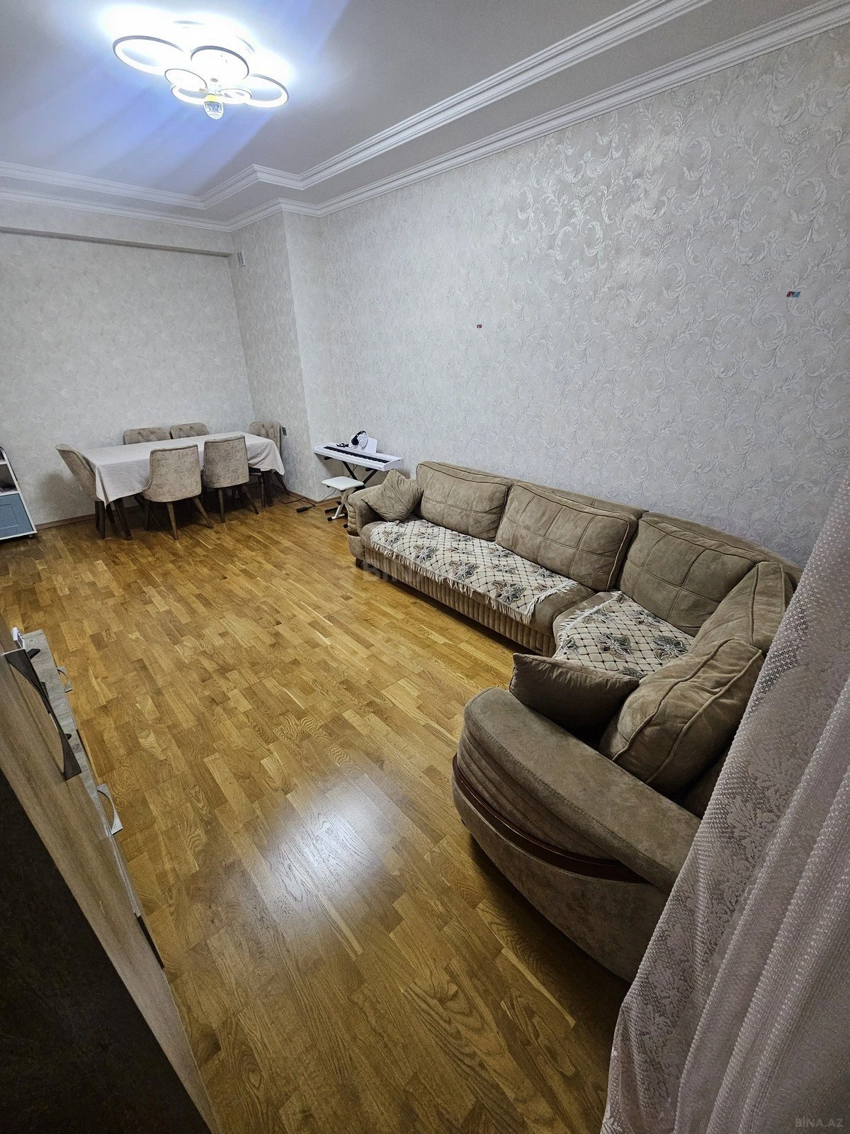 Satılır 2 otaqlı mənzil 69 m²
