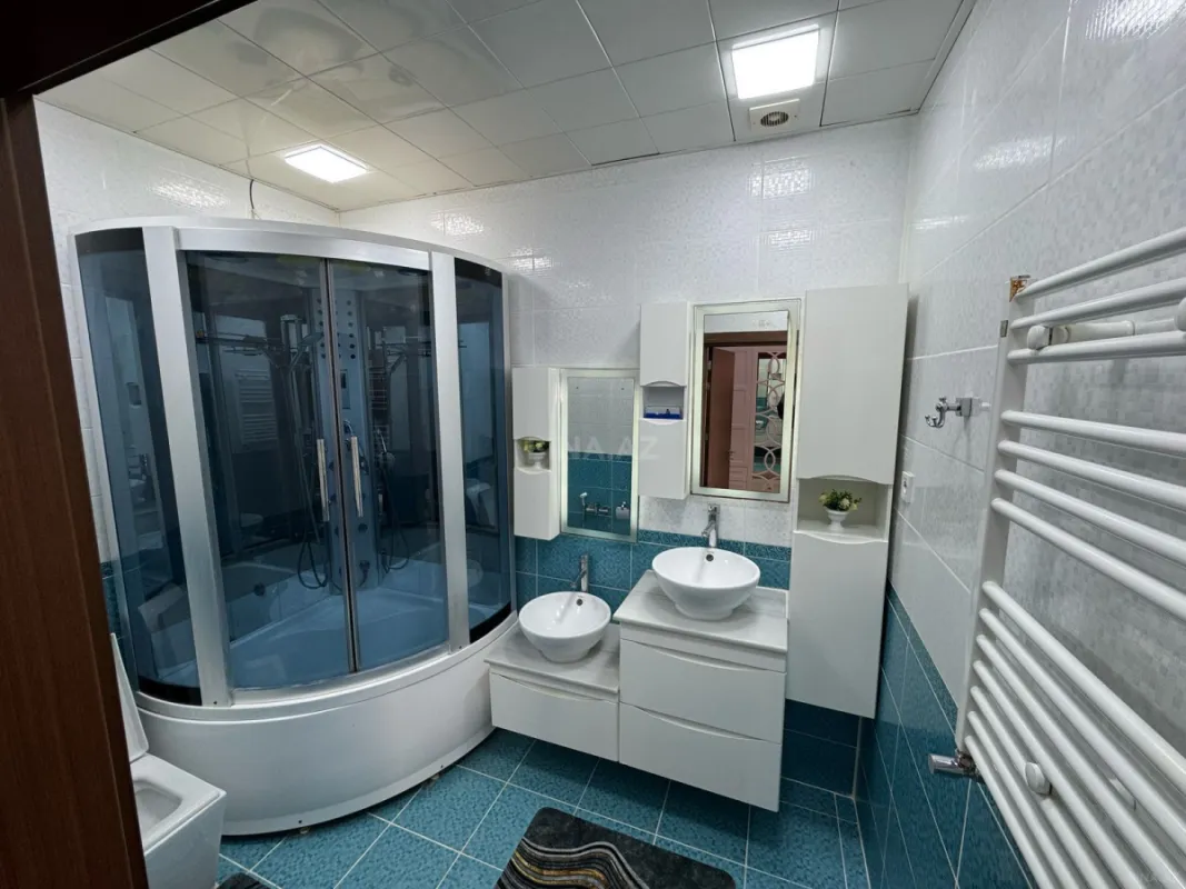 Satılır 4 otaqlı həyət evi 200 m²