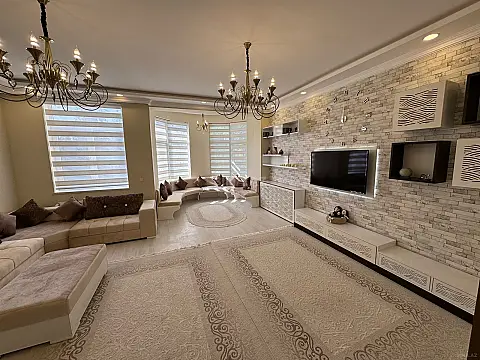 Satılır 4 otaqlı həyət evi 200 m²