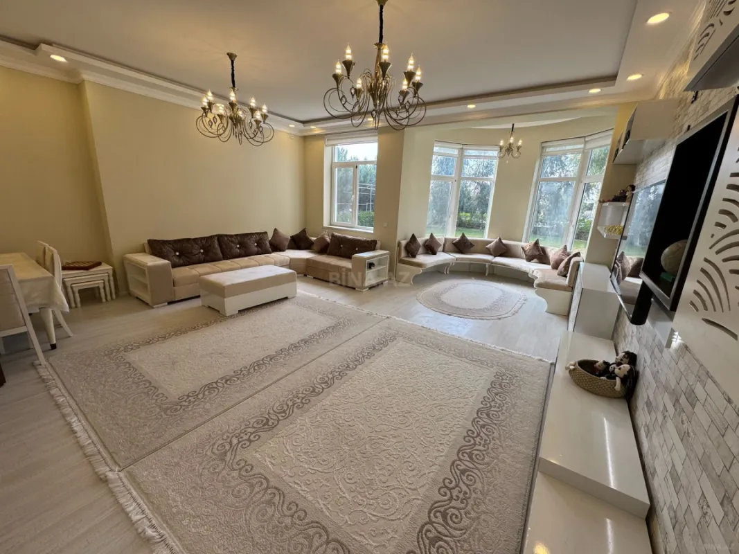 Satılır 4 otaqlı həyət evi 200 m²