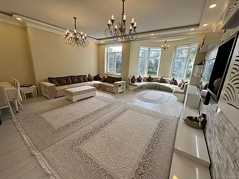 Satılır 4 otaqlı həyət evi 200 m²