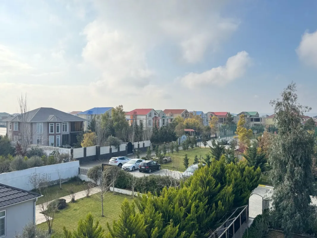 Satılır 4 otaqlı həyət evi 200 m²