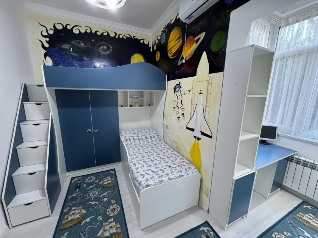 Satılır 4 otaqlı həyət evi 200 m²