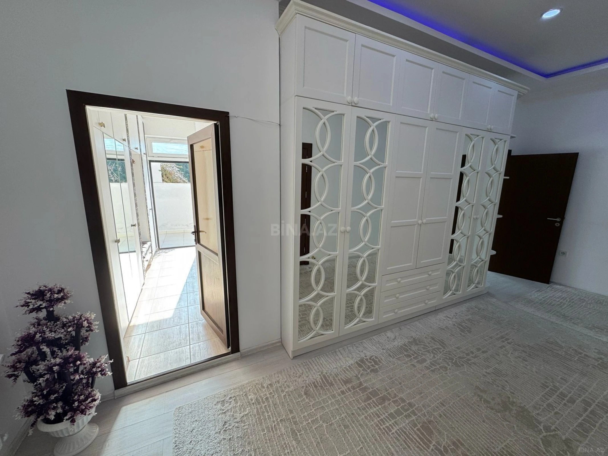 Satılır 4 otaqlı həyət evi 200 m²