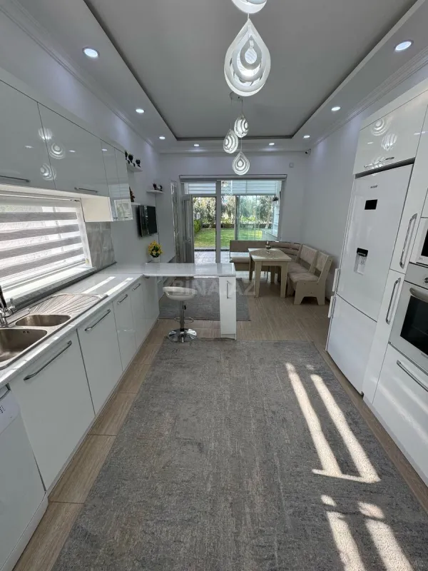 Satılır 4 otaqlı həyət evi 200 m²