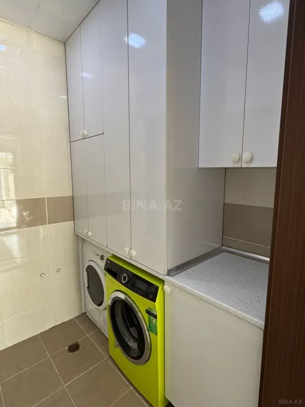 Satılır 4 otaqlı həyət evi 200 m²