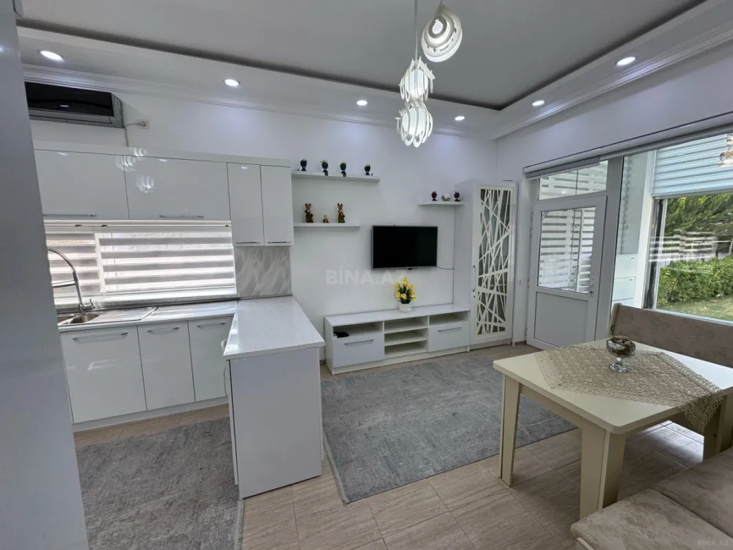 Satılır 4 otaqlı həyət evi 200 m²