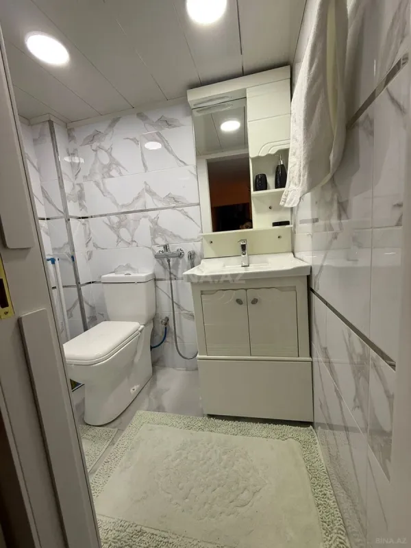Kirayə verilir 2 otaqlı mənzil 80 m²