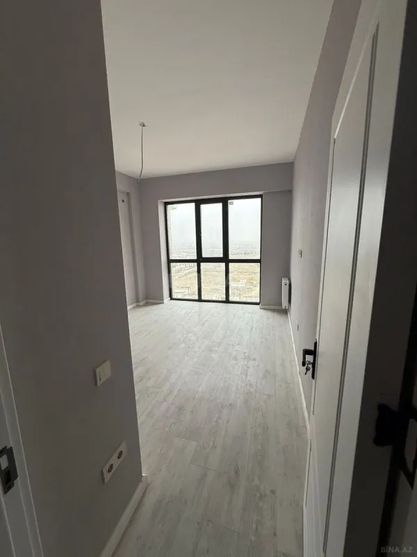 Satılır 5 otaqlı mənzil 127 m²