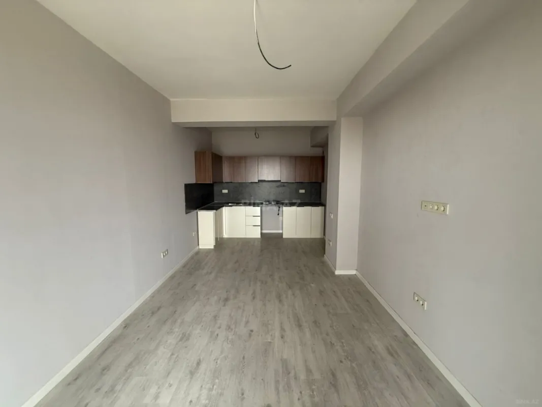 Satılır 5 otaqlı mənzil 127 m²
