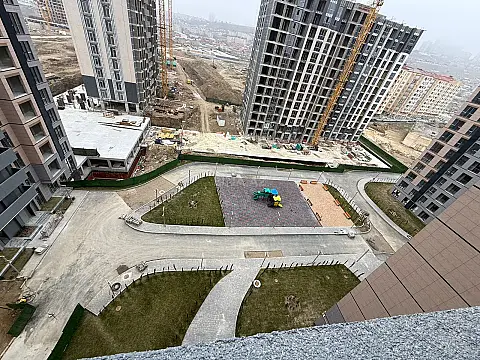 Satılır 5 otaqlı mənzil 127 m²