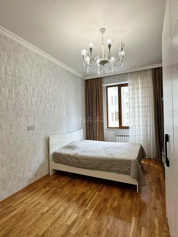 Satılır 3 otaqlı mənzil 104 m²