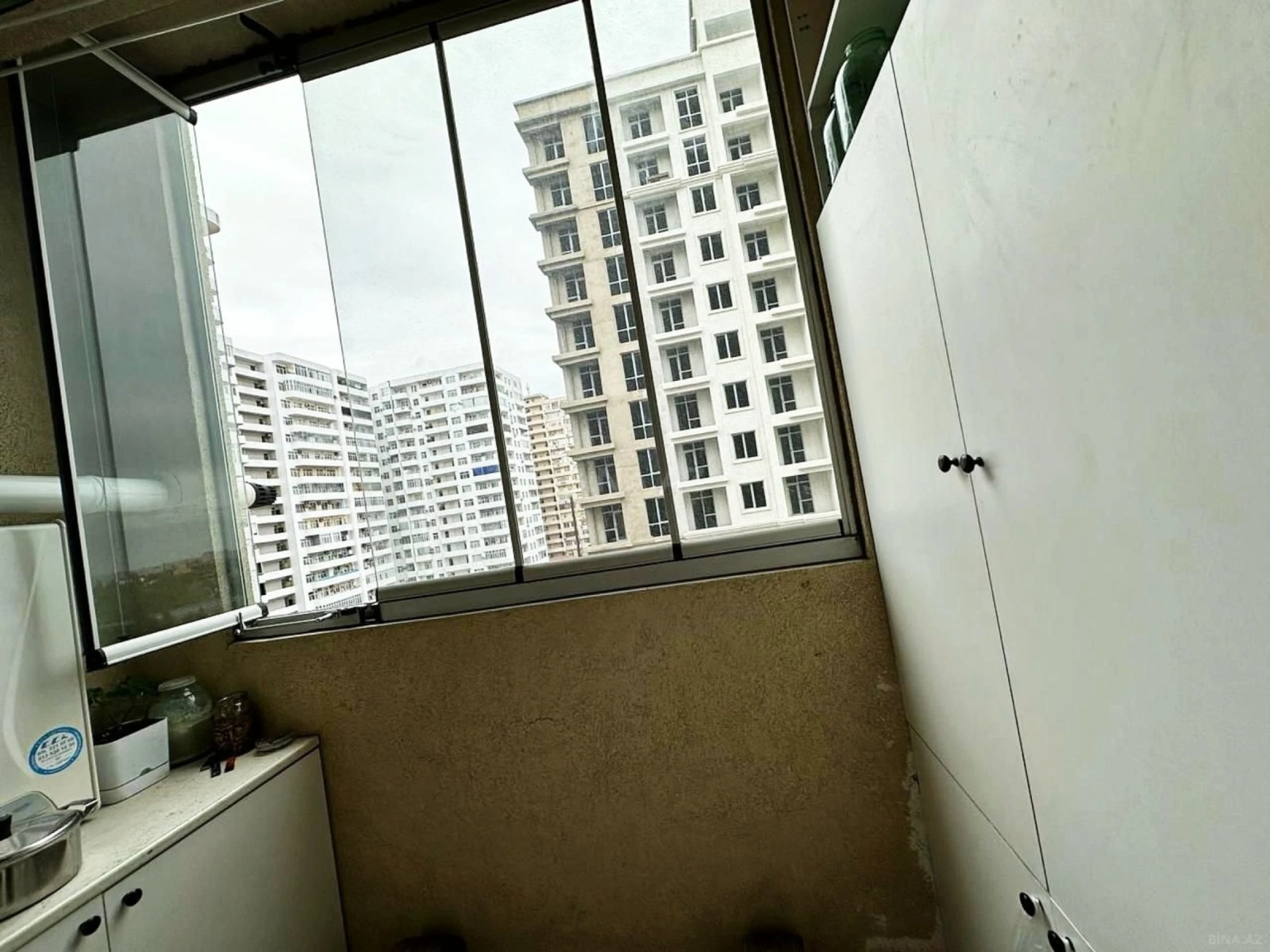 Satılır 3 otaqlı mənzil 104 m²