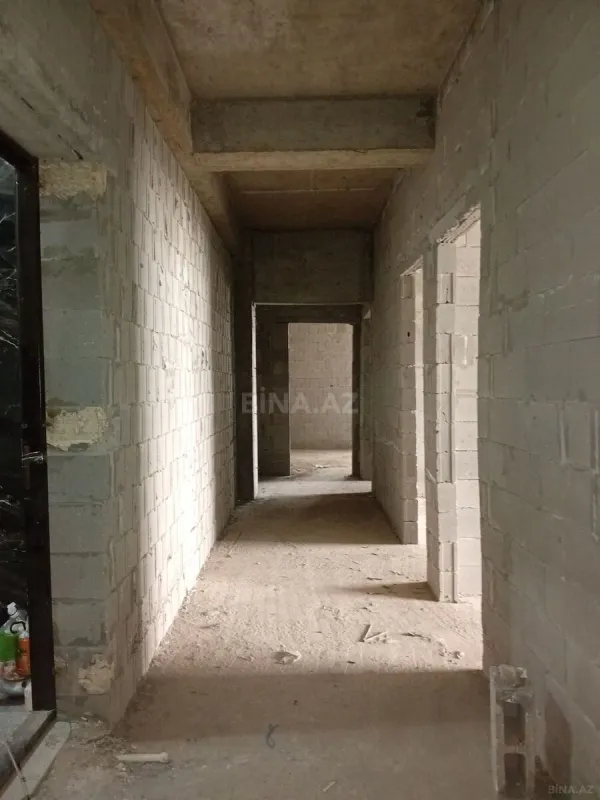 Satılır 4 otaqlı mənzil 153 m²