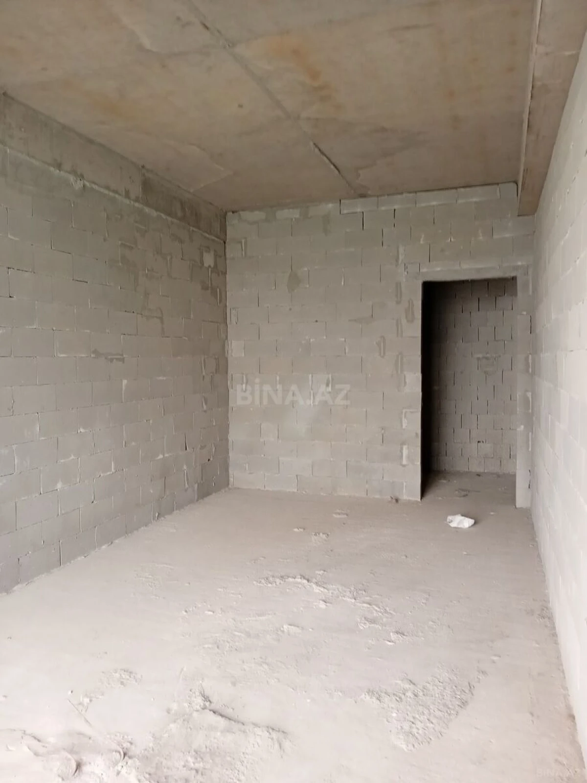 Satılır 4 otaqlı mənzil 153 m²