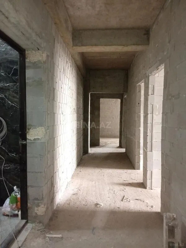 Satılır 4 otaqlı mənzil 153 m²