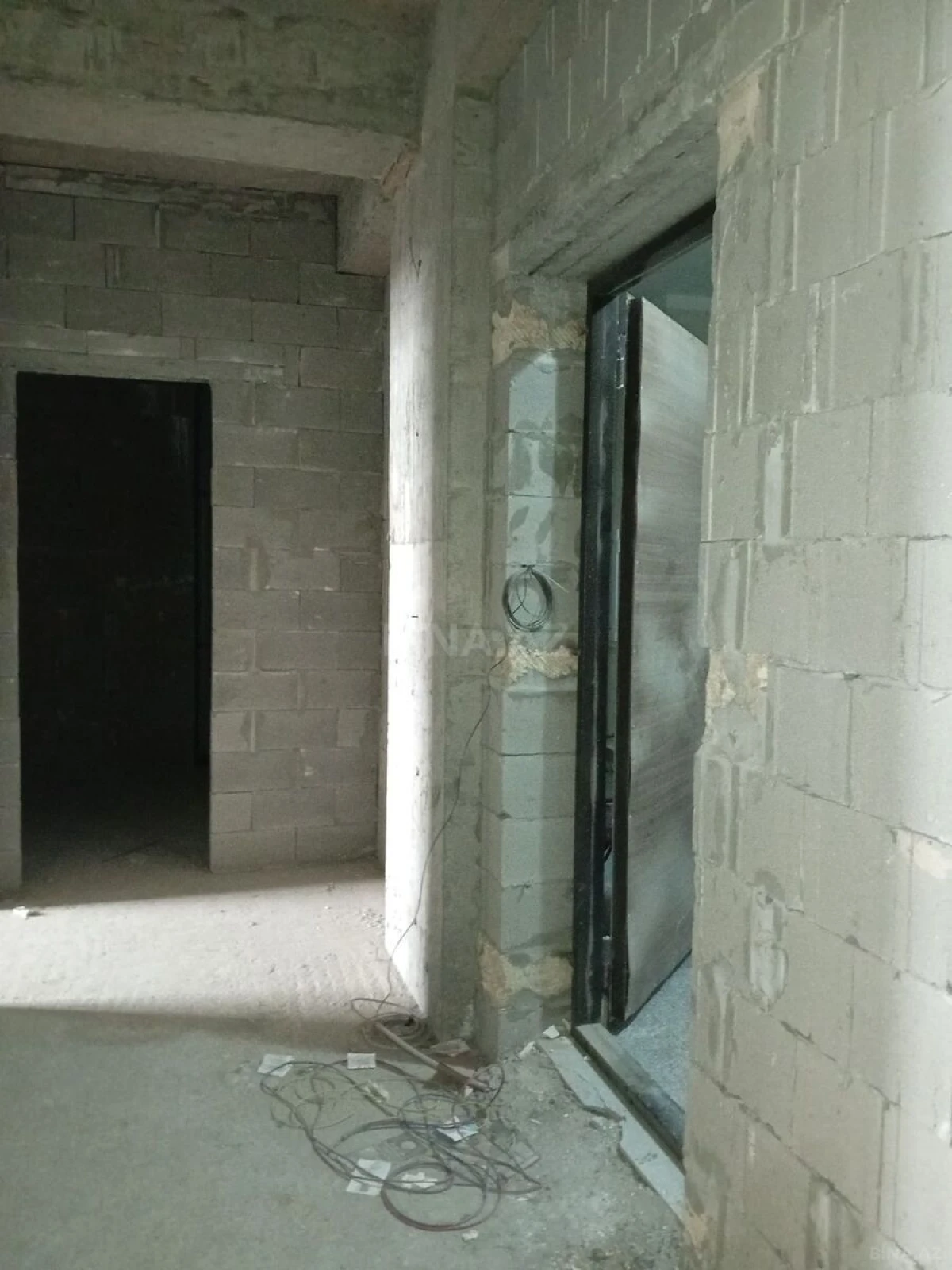 Satılır 4 otaqlı mənzil 153 m²