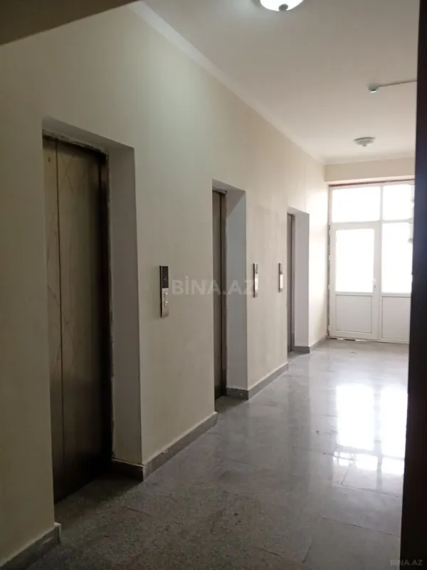 Satılır 4 otaqlı mənzil 153 m²