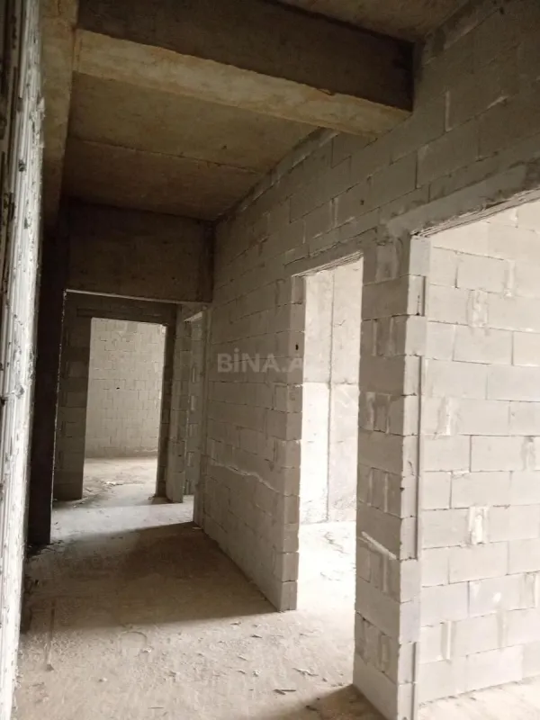 Satılır 4 otaqlı mənzil 153 m²