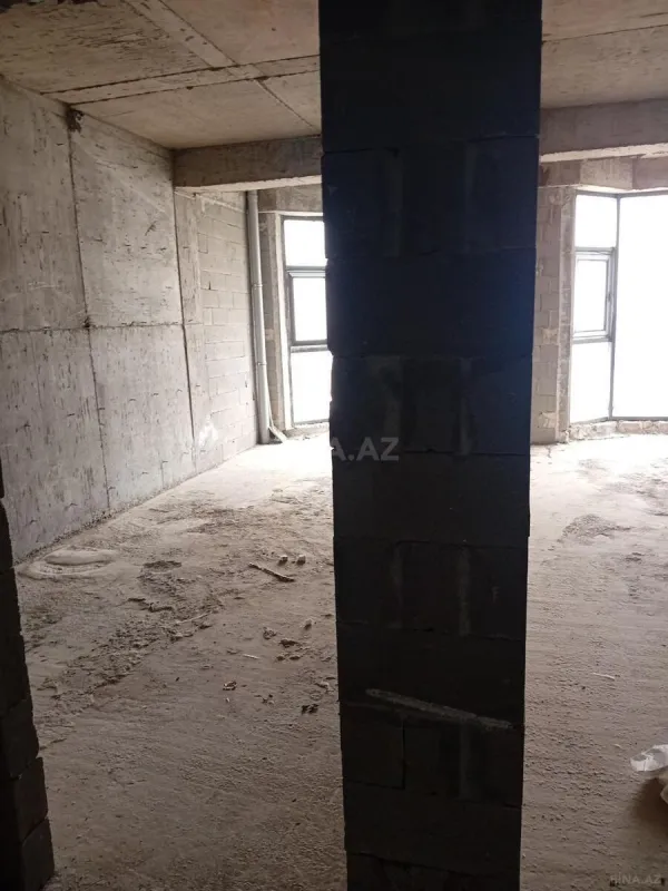 Satılır 4 otaqlı mənzil 153 m²