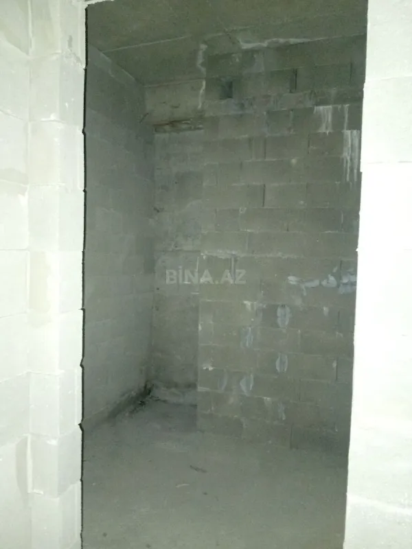 Satılır 4 otaqlı mənzil 153 m²