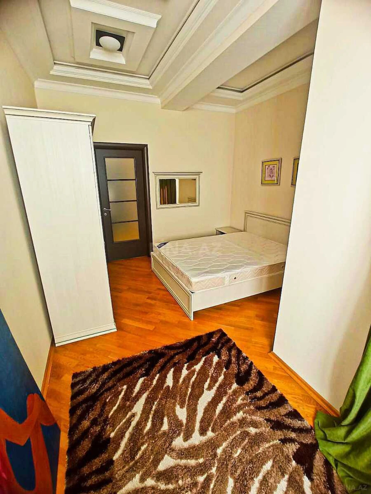 Kirayə verilir 3 otaqlı mənzil 113 m²
