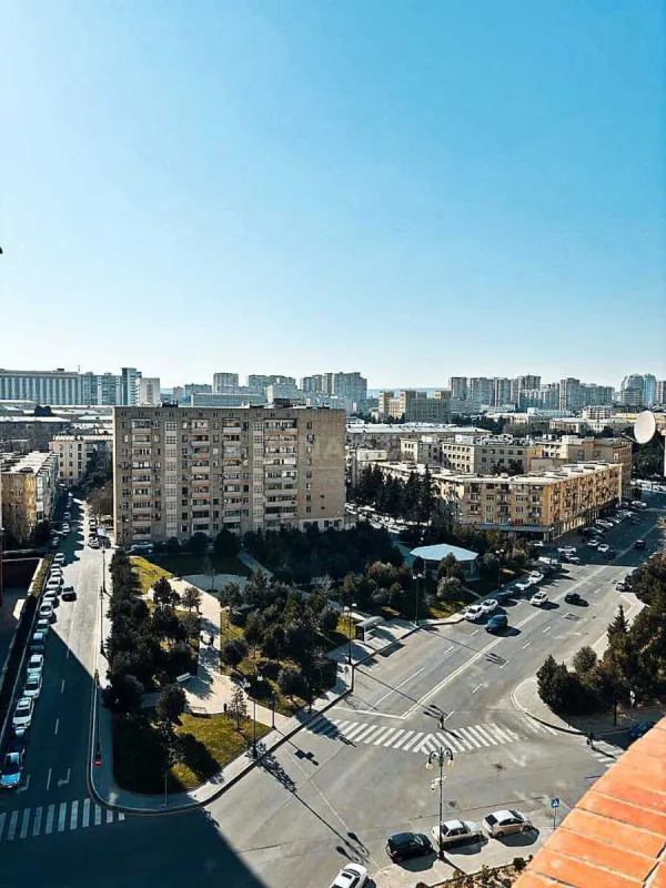 Kirayə verilir 3 otaqlı mənzil 113 m²