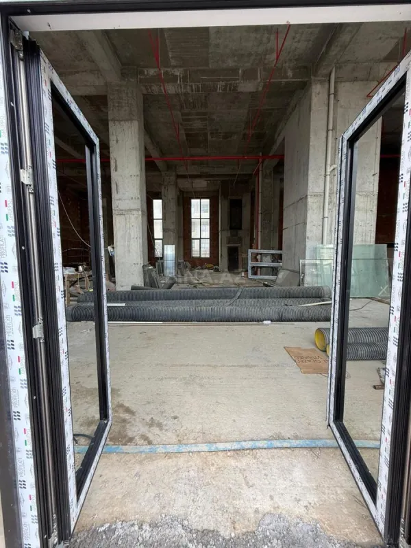 Satılır obyekt 104 m²