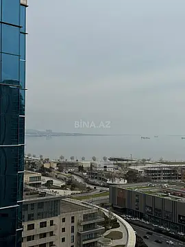 Satılır 4 otaqlı mənzil 162 m²
