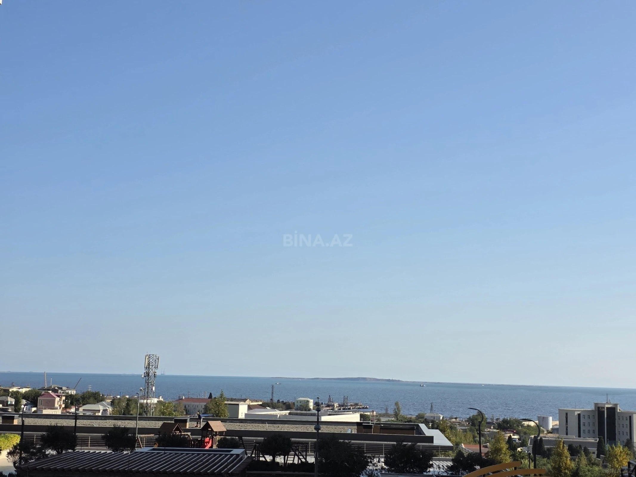 Kirayə verilir 20 otaqlı ofis 840 m²