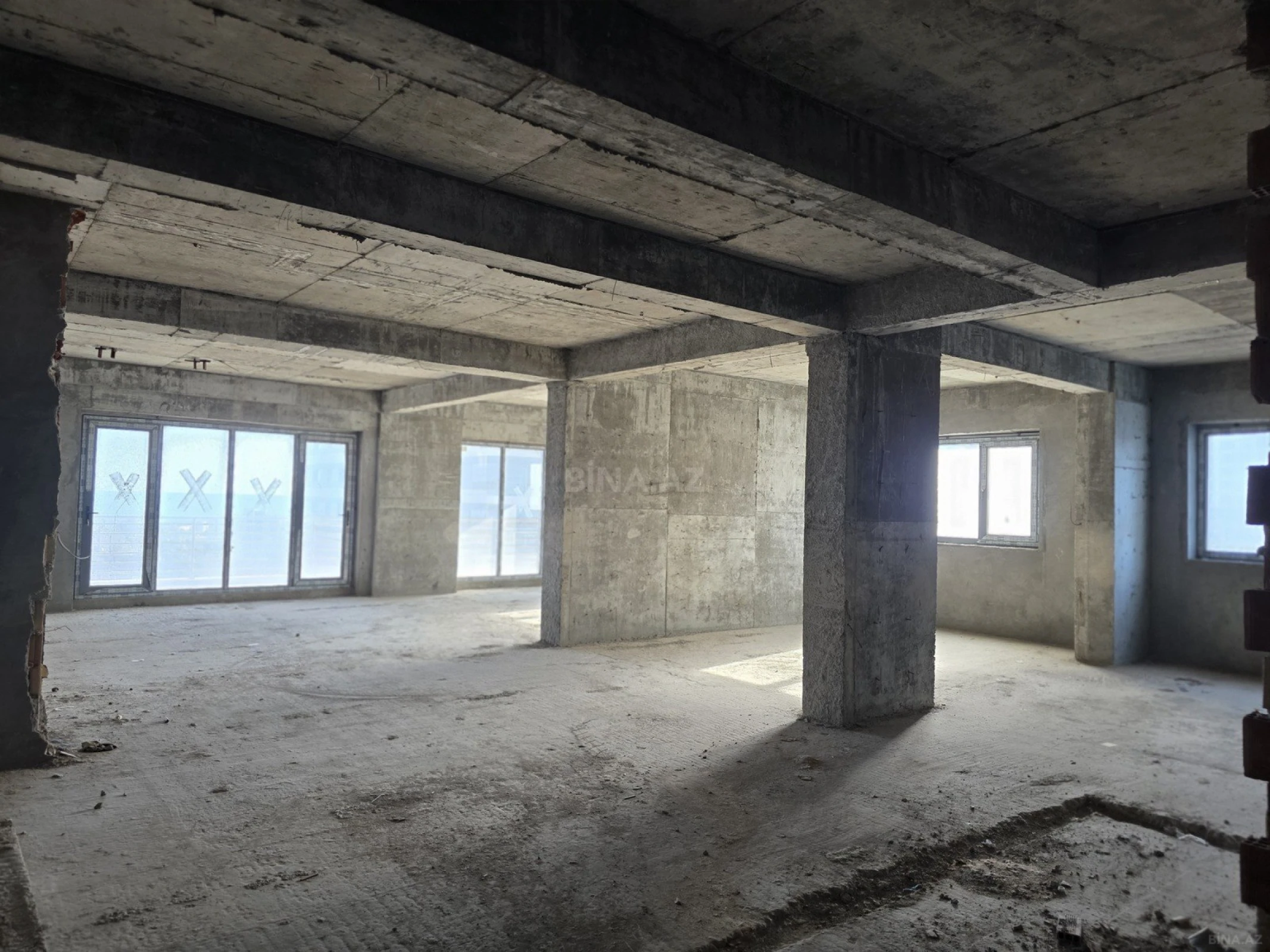 Kirayə verilir 20 otaqlı ofis 840 m²