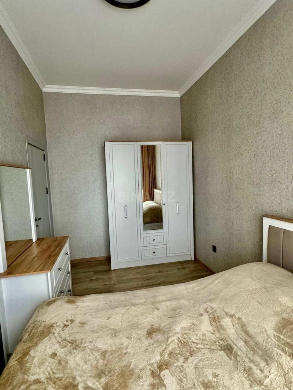 Satılır 2 otaqlı mənzil 60 m²