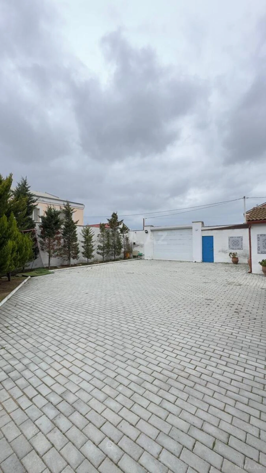 Satılır 5 otaqlı həyət evi 200 m²