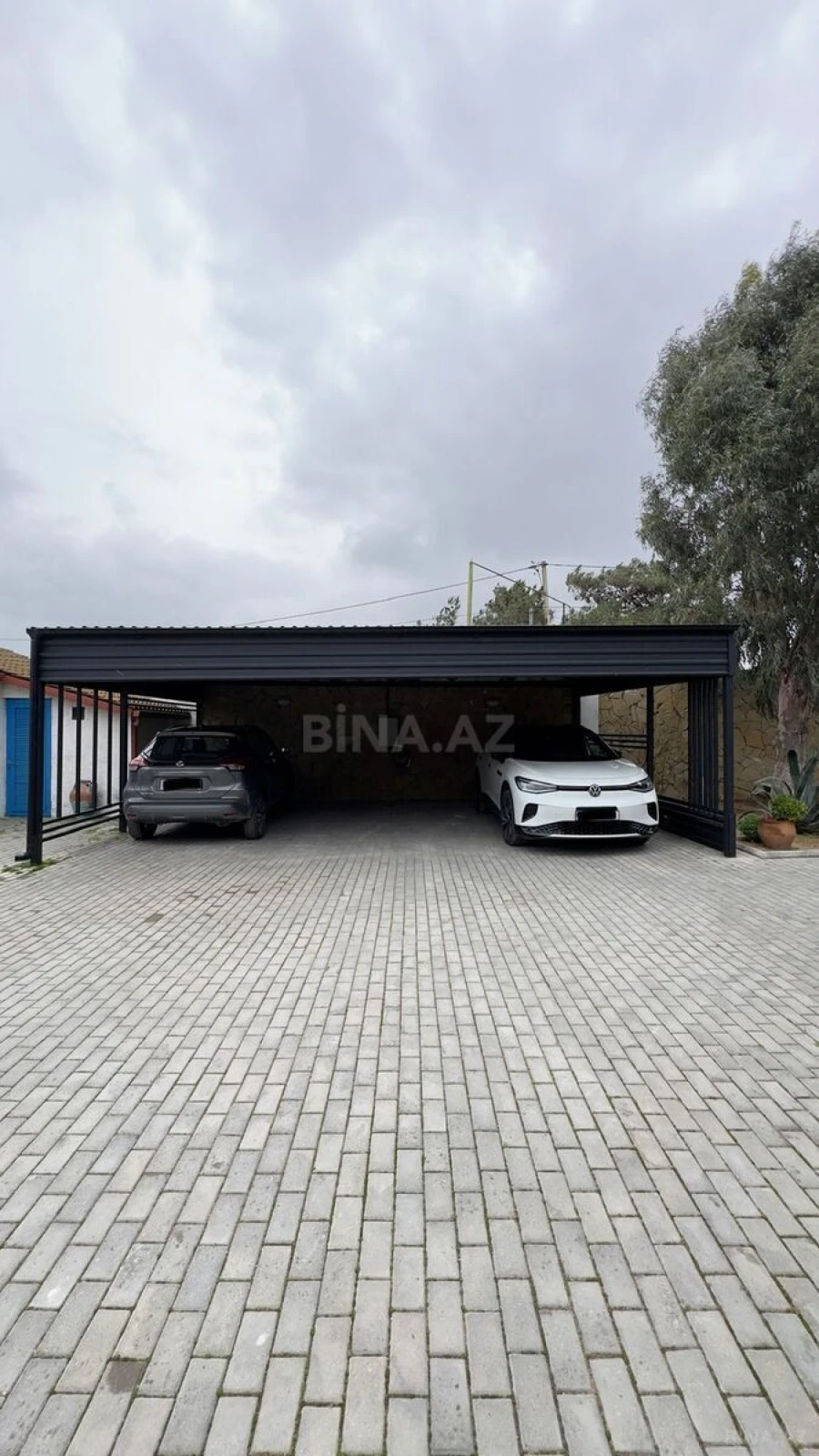 Satılır 5 otaqlı həyət evi 200 m²