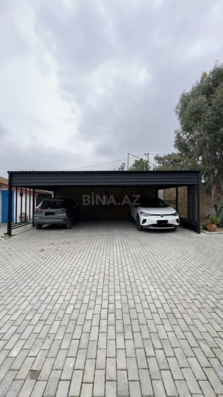 Satılır 5 otaqlı həyət evi 200 m²
