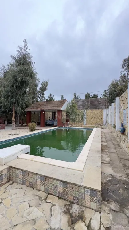 Satılır 5 otaqlı həyət evi 200 m²