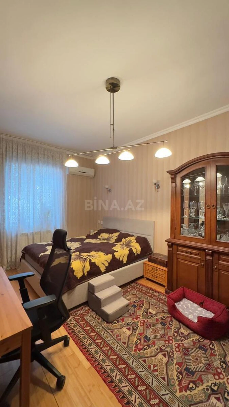 Satılır 5 otaqlı həyət evi 200 m²
