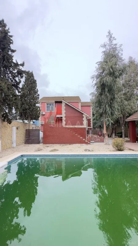 Satılır 5 otaqlı həyət evi 200 m²