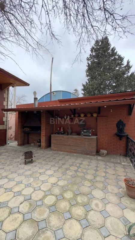 Satılır 5 otaqlı həyət evi 200 m²