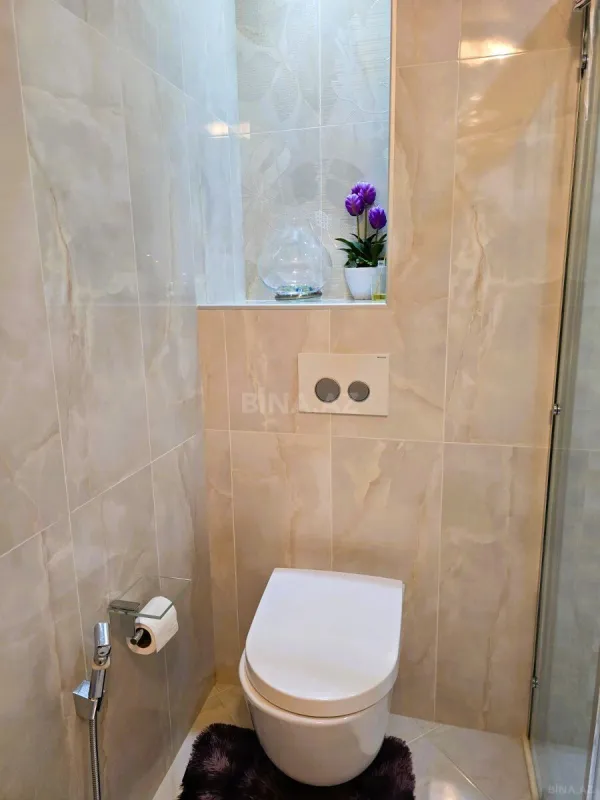 Satılır 4 otaqlı mənzil 195 m²