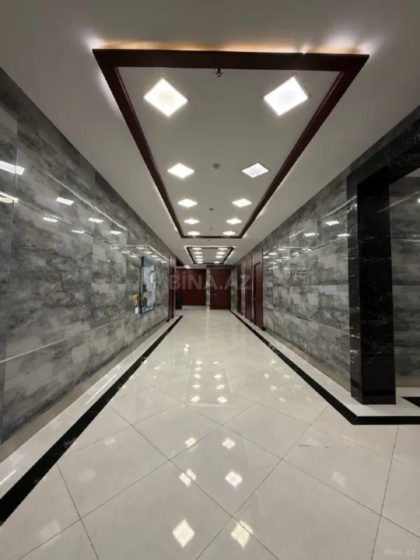 Satılır 5 otaqlı mənzil 324 m²