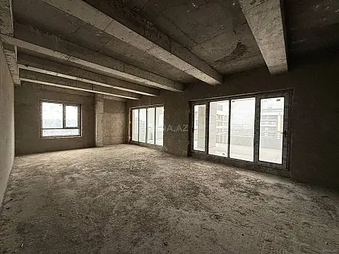 Satılır 5 otaqlı mənzil 324 m²