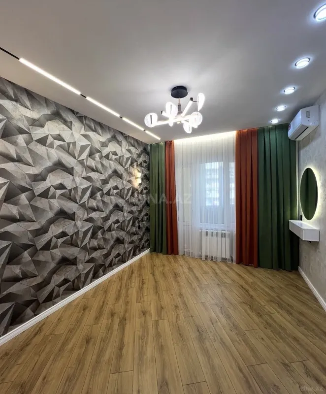 Satılır 2 otaqlı mənzil 72 m²