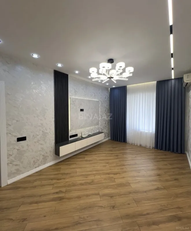 Satılır 2 otaqlı mənzil 72 m²