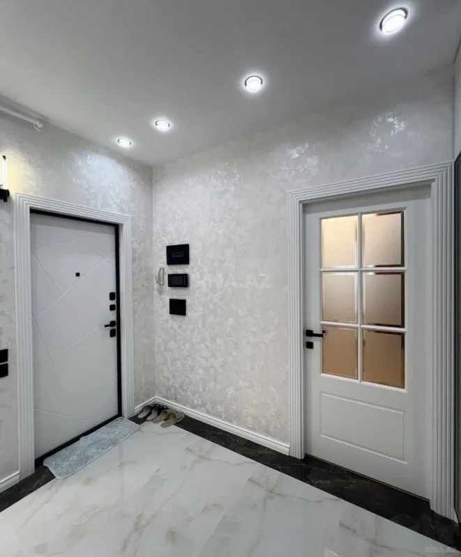 Satılır 2 otaqlı mənzil 72 m²