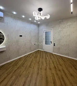 Satılır 2 otaqlı mənzil 72 m²