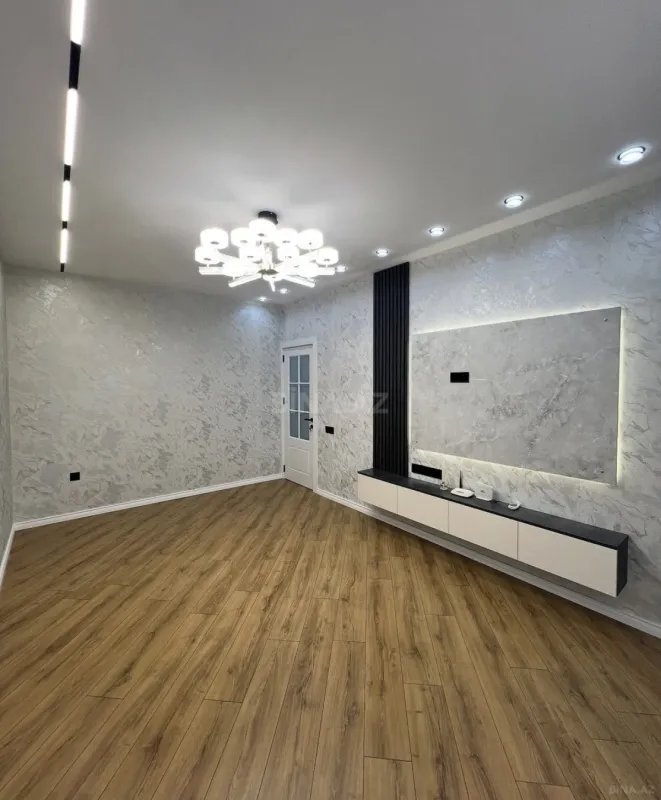Satılır 2 otaqlı mənzil 72 m²