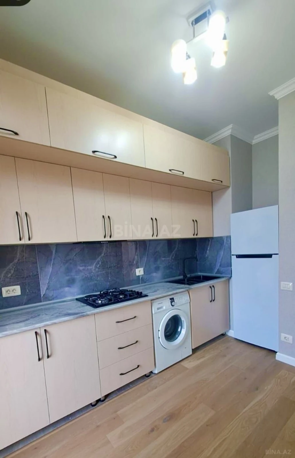 Kirayə verilir 3 otaqlı mənzil 95 m²